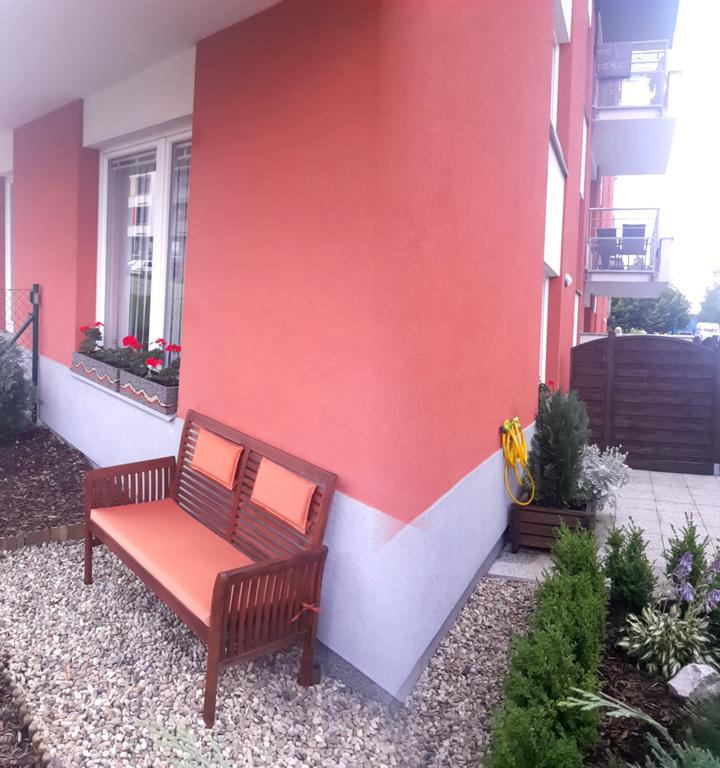 Bastien Studio Near Airport Prague Extérieur photo