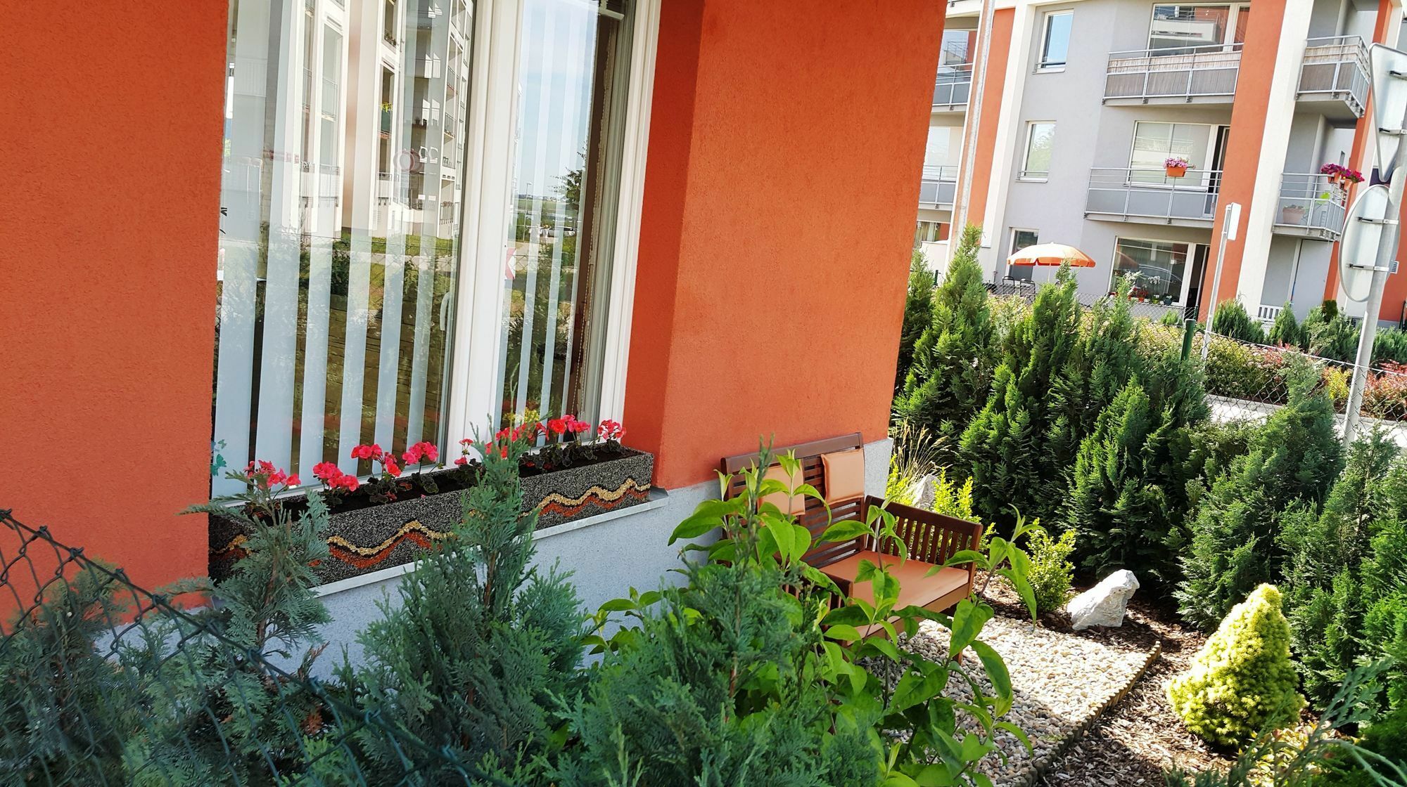Bastien Studio Near Airport Prague Extérieur photo
