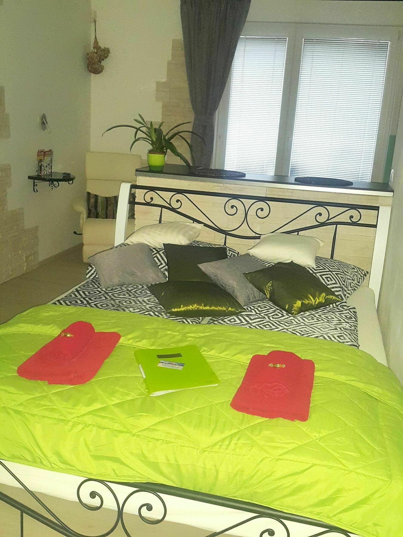Bastien Studio Near Airport Prague Extérieur photo