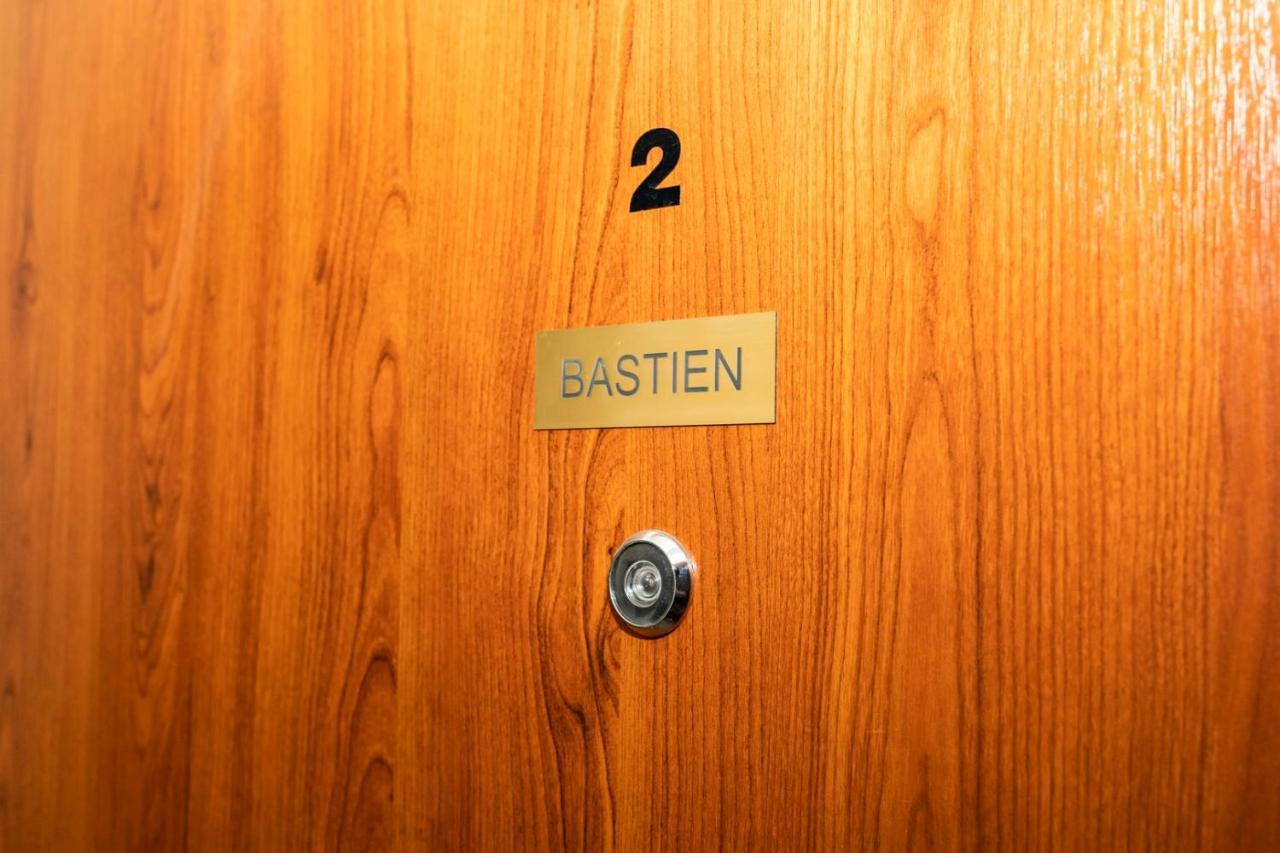 Bastien Studio Near Airport Prague Extérieur photo